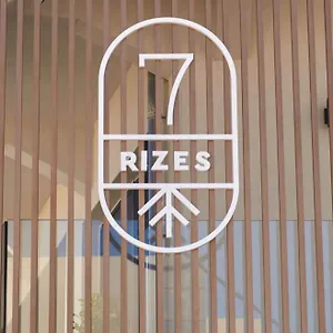 7rizes-luxury-living.rethymnohotels.net/